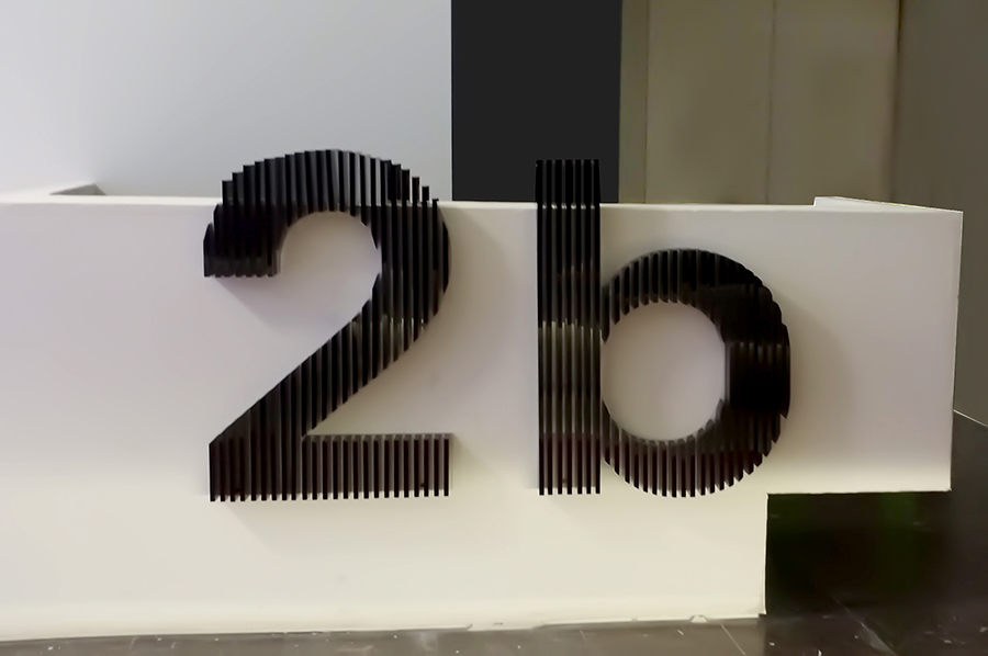 3D ΑΝΑΓΛΥΦΑ ΓΡΑΜΜΑΤΑ ΑΠΟ ΜΑΥΡΟ PLEXIGLASS