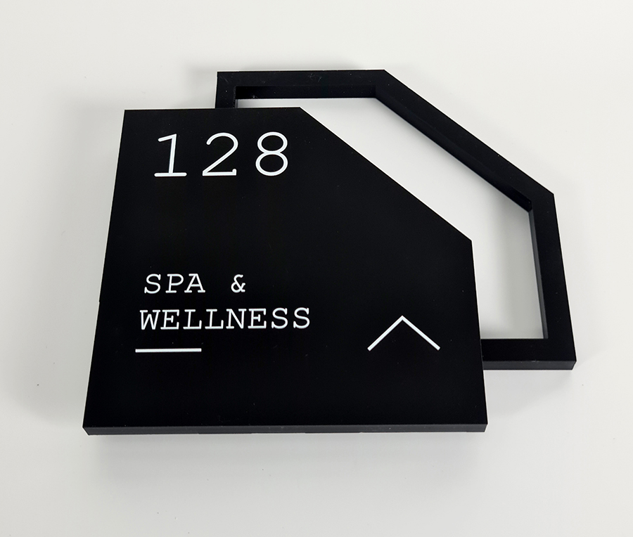 Hotel & Airbnb Signage