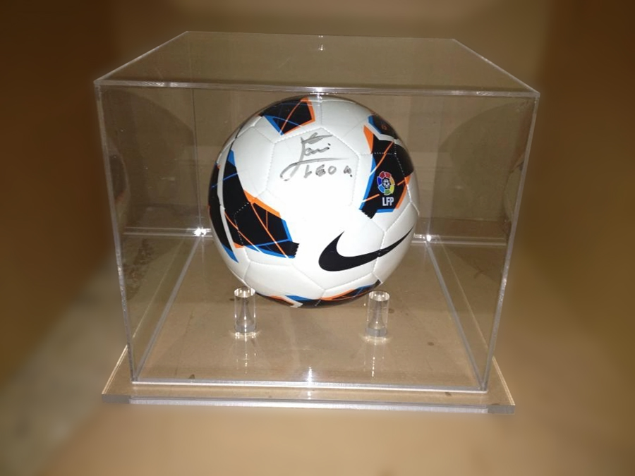 Cases for Models & Sports Memorabilia