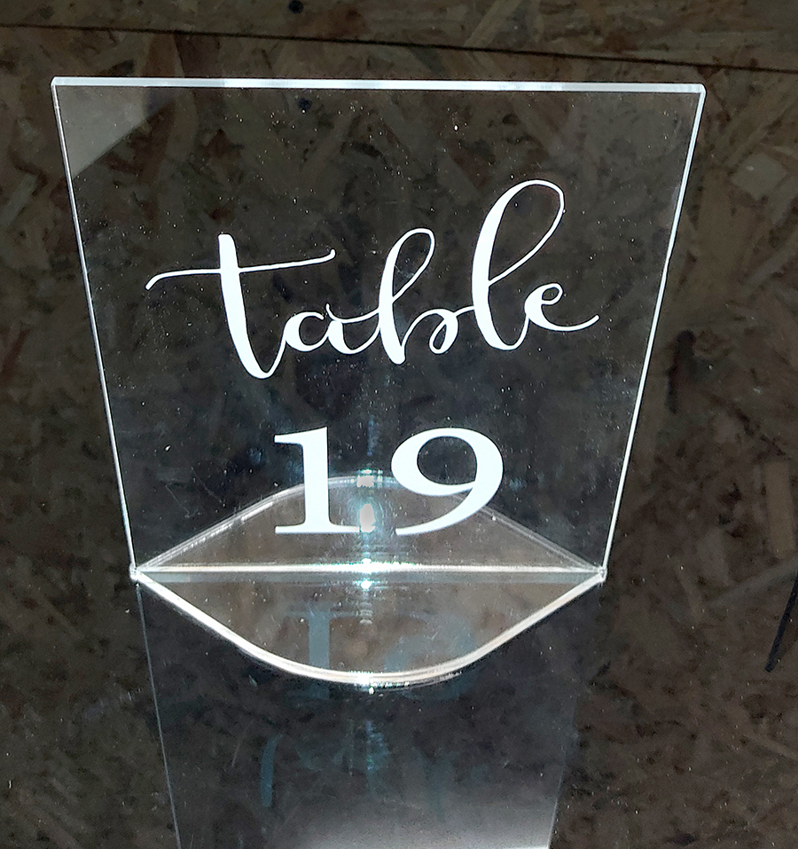 Hotel & Airbnb Signage